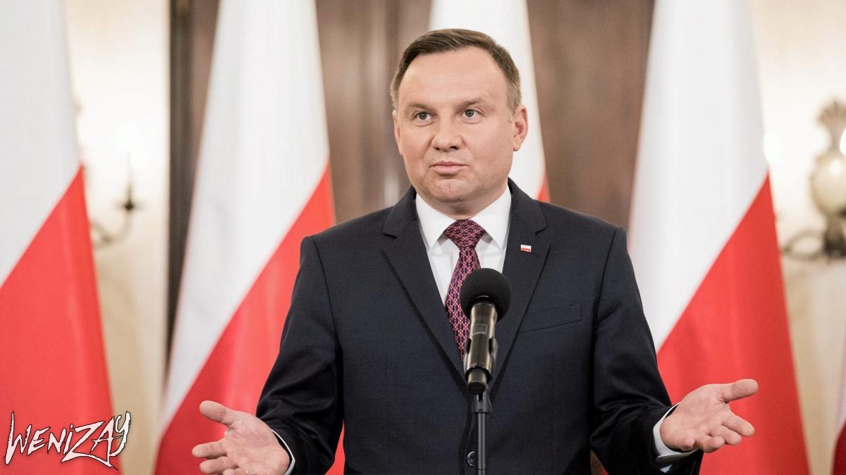 Дуда значительно опережает своих конкурентов